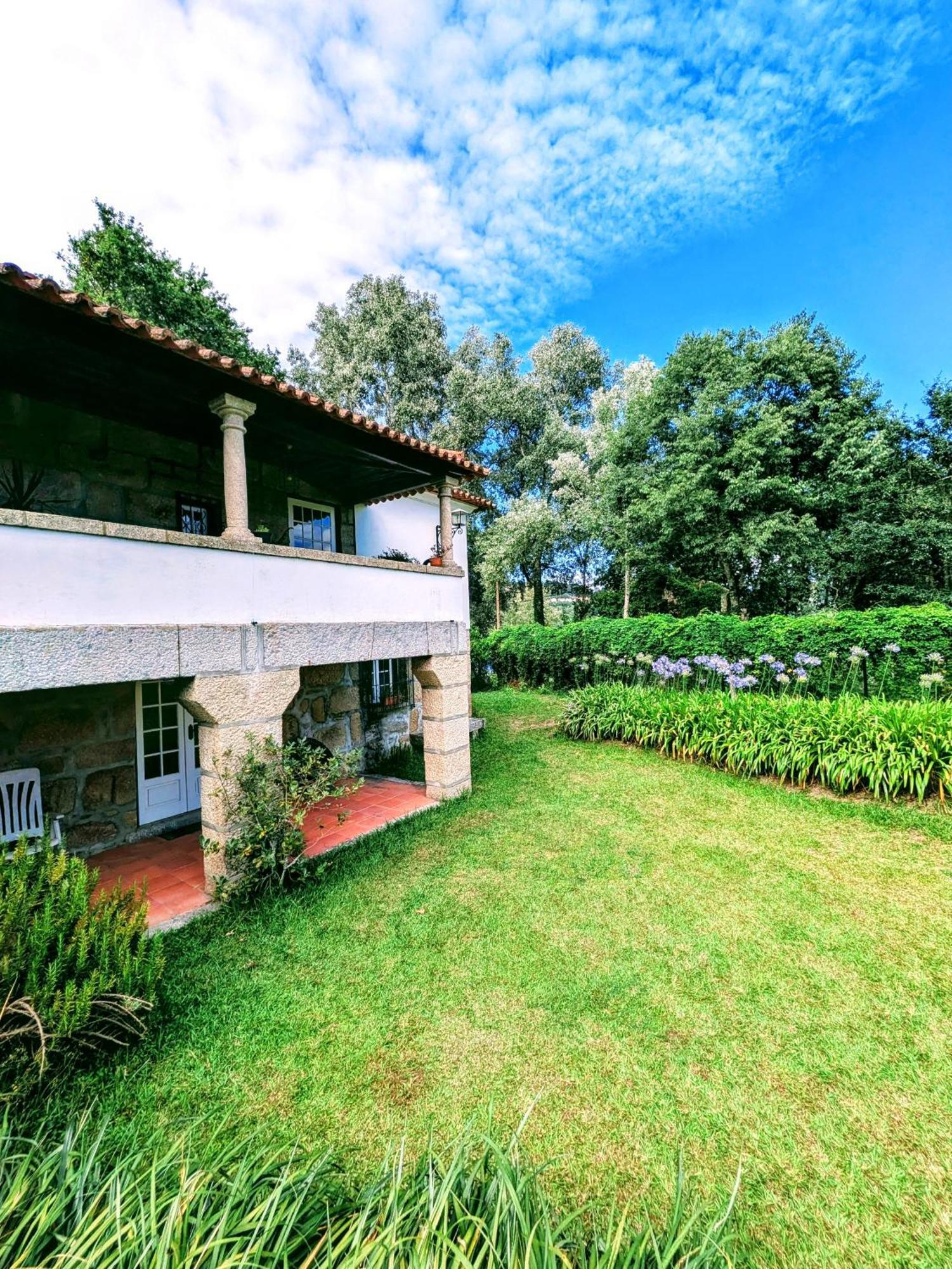 הוילה Luzim Casa De Travassos מראה חיצוני תמונה